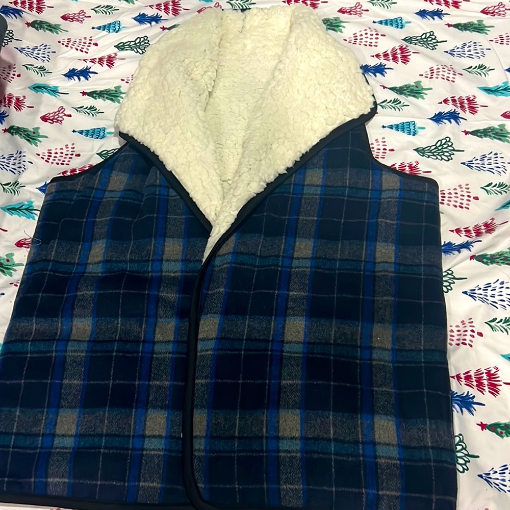 One size vest. Plaid
